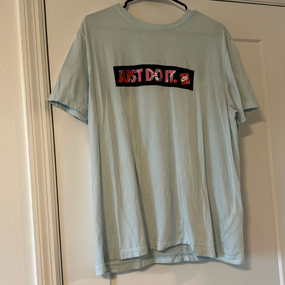 nike tee